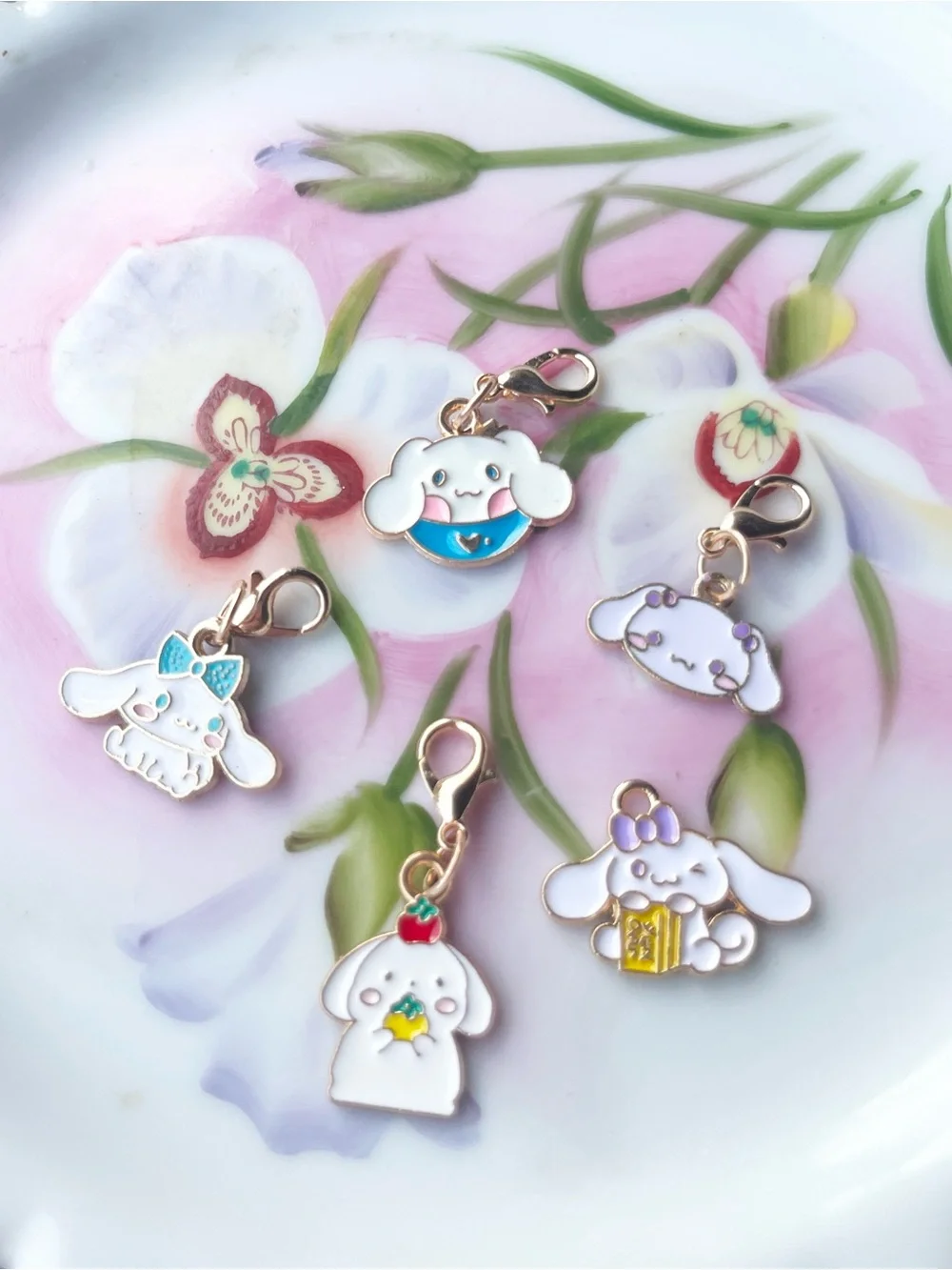 Miniso Collection Zipper Pulls (5)